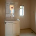 きれいな洗面化粧台です！窓も付いています！