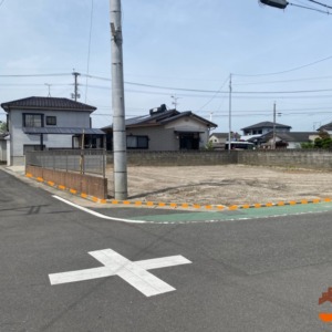 日当たりの良い東南角地になります！