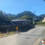 現況写真_北側から撮影・前面道路は3.7m〜4mです (玄関)
